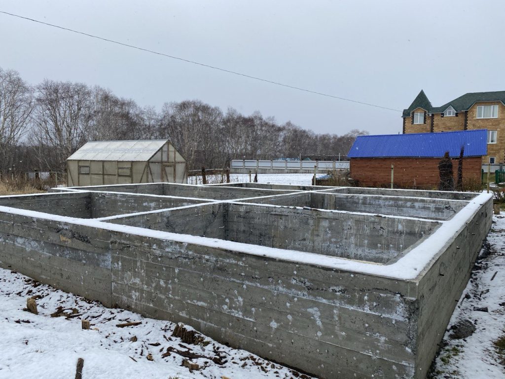 Изображение с ленточным типом фундамента.